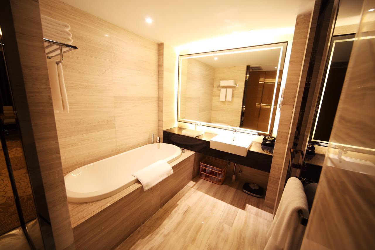 Shenglong Jianguo Hotel Haiyang Haiyang  Ngoại thất bức ảnh